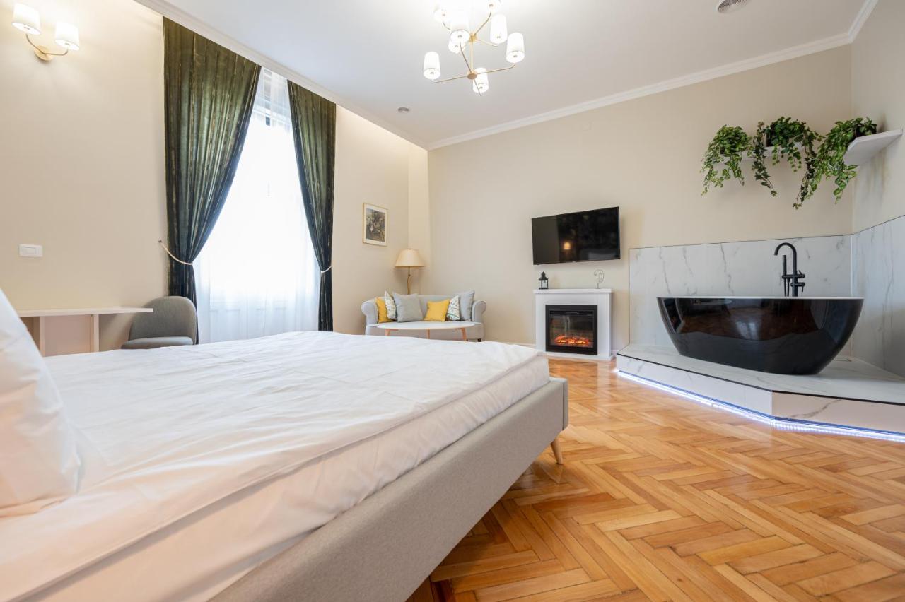 Central Park Apartments Oradea Εξωτερικό φωτογραφία